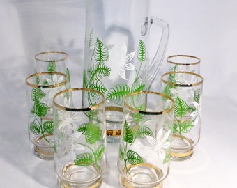Pitcher & glasses set with white and green floral detail – original from the 1950s