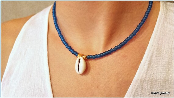 Girl Shell Necklace, Cowrie Shell Necklace, Girl Cowrie Pendant, Women Shell Jewelry, Surfer Necklace, Seashell Jewelry, Hippie Beach Jewel
