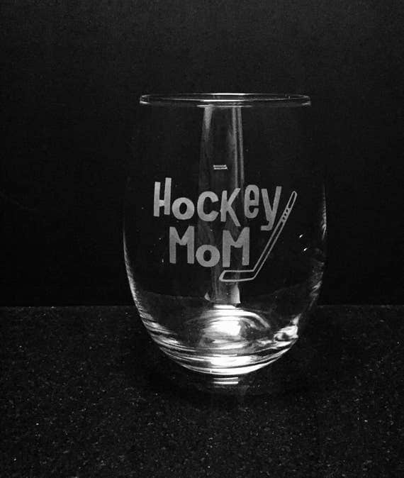 Hockey Mom Etched Wine Glass