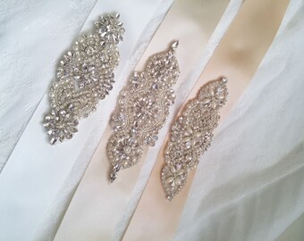 White bridal sash, cream bridal belt, nude crystal bridal sash, cream sash belt, nude crystal sash, nude wedding dress belt bridesmaid sash