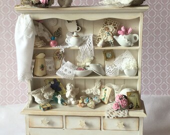 Vintage type dresser