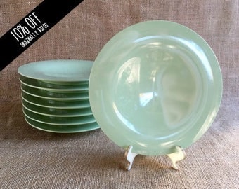Tupperware plate set, Vintage Tupperware, Green, Lime, Pastel green, Bread Plate, 4574A-2, set of 8, Salad plates, Retro dining, Tableware,