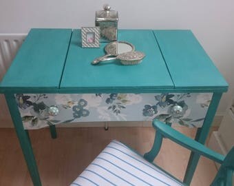 Desk and chair set