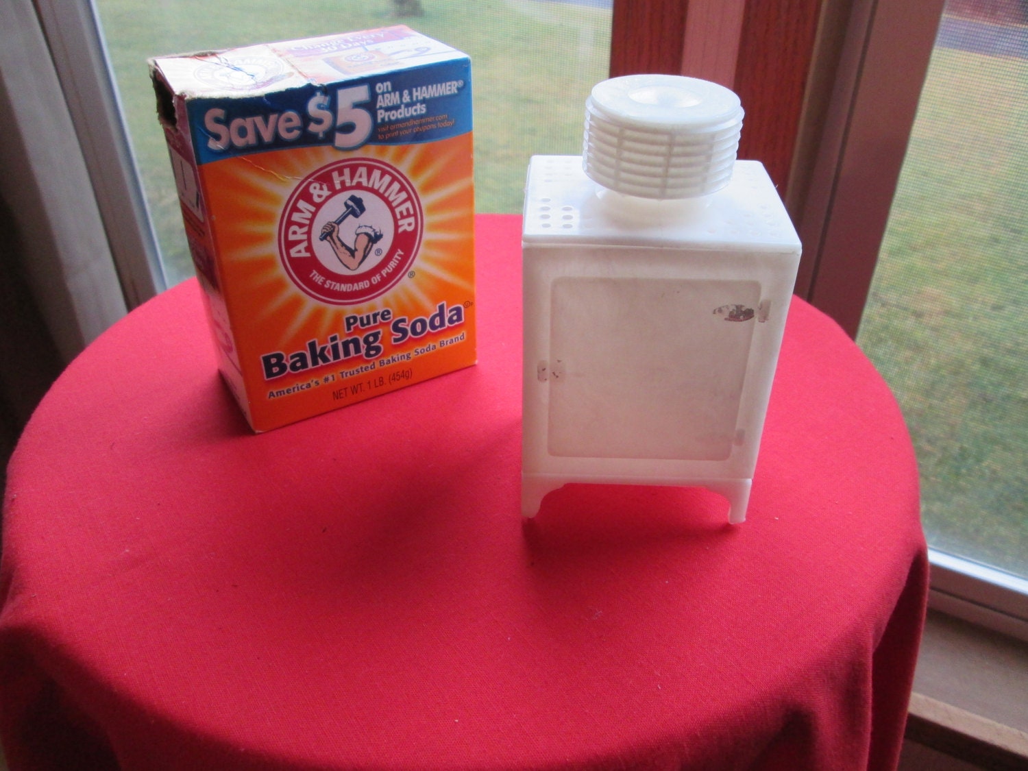 Vintage Refrigerator Baking Soda Holder Old Fashioned Ice Box