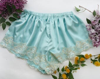 Lingerie, french knickers, silk lingerie, satin lingerie, silk panties, satin panties, silk knickers