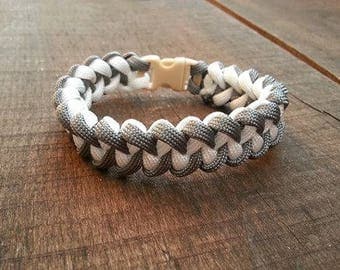 shark jaw bone Paracord Bracelet