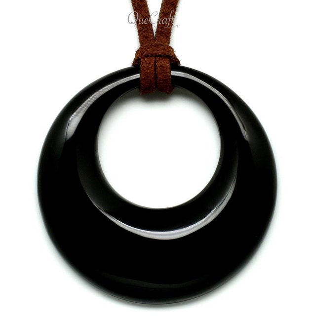 Handmade horn & lacquer jewelry loved by thousands by quecraft
