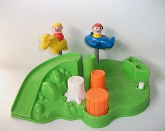 Vintage Fisher Price Playground #2525 Little People 1986