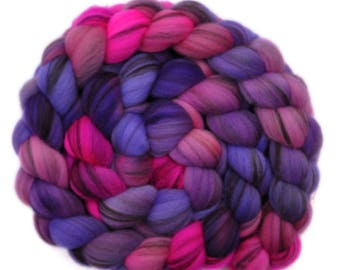 Hand painted roving - 21.5μ Merino wool spinning fiber - 3.9 ounces - Distant Relations 2