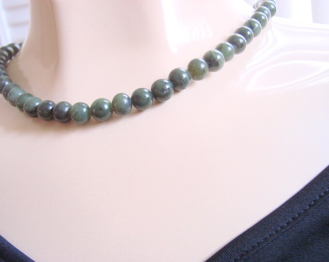 Vintage Jade Bead Necklace Green Bead Jewelry Jewellery