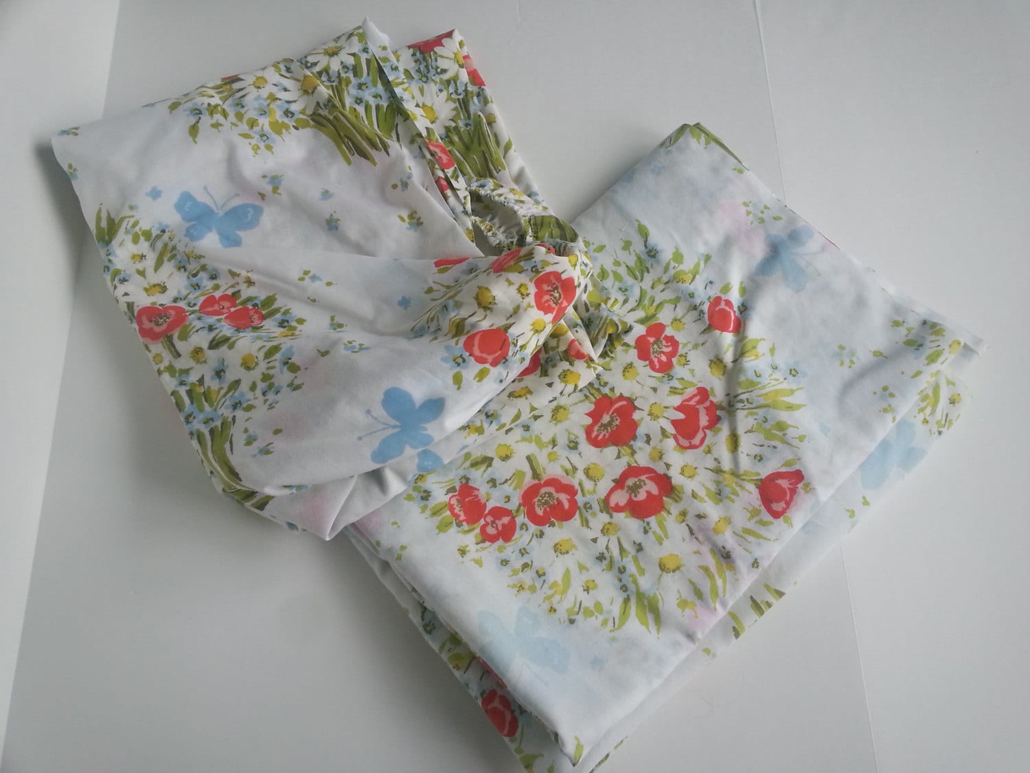 Vintage floral twin size sheet set flat and fitted sheets
