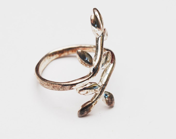 Sterling Leaf Cuff Ring - Size 7 ring - delicate silver leaves band ring