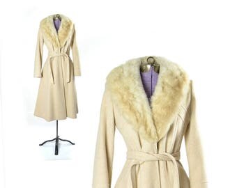Camel Coat, Princess coat, Fur Collar Coat, Womens Coats, 1970s coat, 70s Coat, Fur Coat, Winter Coat, Wool Coat, Small Coat