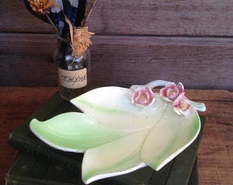 vintage soap dish / ceramic soap dish / vintage keepsake dish / ceramic home decor