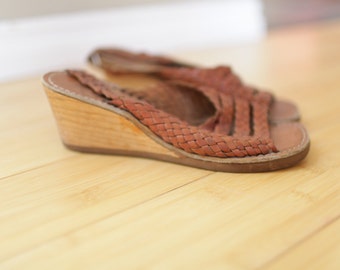 vintage tan leather strappy wood wedge sandals womens 7 *
