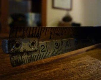 Vintage Measuring Tape / Brown Bakelite