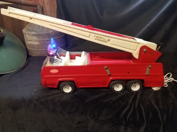 Tonka fire truck night with emergency lights