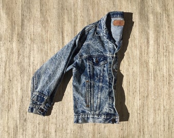 Acid Wash Levi's Denim Jacket | 90s vintage | Levi Strauss | grunge | jean jacket | oversized | distressed | unisex | size small | medium