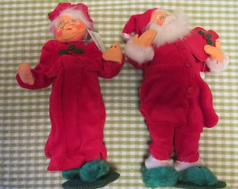 Annalee Mr. and Mrs. Santa Claus Christmas Home Decor Collectible Soft Sculpture Dolls