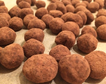 1 LB of delectable Macadamia Dragee's - perfect gift for the holidays!