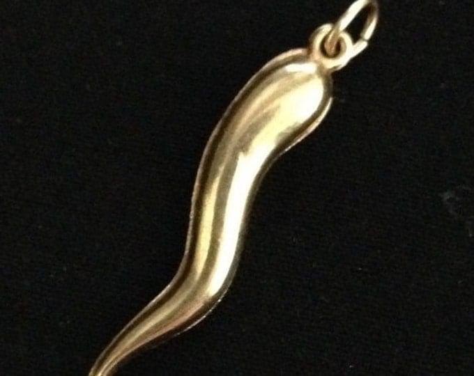 Storewide 25% Off SALE Vintage 14k Gold Devils Horn Cornicello Designer Necklace Pendant Featuring Smooth Finish Design