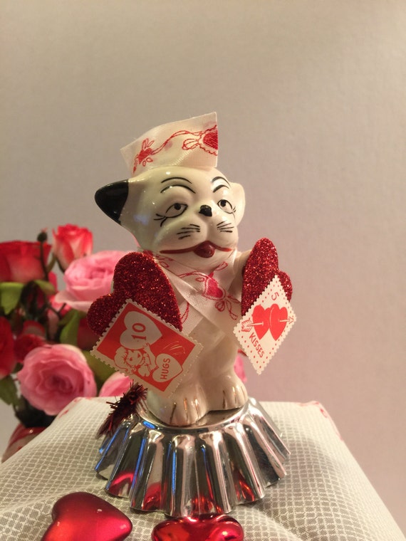 bonzo dog figurine