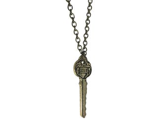 221B Bronze Key Necklace Pendant And Chain Sherlock Holmes Movie Room 221 B Baker Street Apartment Book Costume Cosplay Gift High Quality