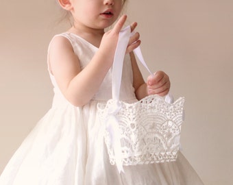 Lace flower girl basket, White lace basket, Simple flower girl bag, Stiffened crochet lace, Classic white lace basket 4", 5" or 6"