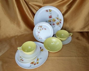 Glamping Picnic Mix & Match Mid Century Melmac Breakfast Set for 2 Plastic, Melamine, Sun Valley 10 pieces *eb