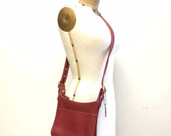 Vintage Coach Bag Red Leather Crossbody Shoulder Style 9997 Handbag Purse Pocketbook Cross Body Small Gold Hardware
