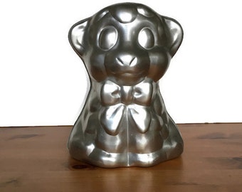 Wilton jello or cake mold vintage bear cub aluminum baking pan