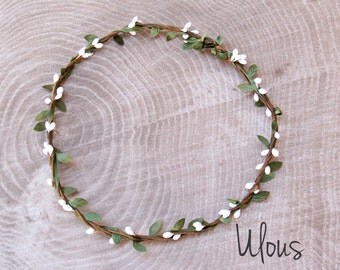 Halo Crown,Baby's Breath Flower Crown, Wedding Crown,White Flower Crown, Boho, Floral Headband, Wedding Halo, Floral Halo, Festival Wear