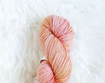 salmon - worsted weight yarn - 100% superwash merino