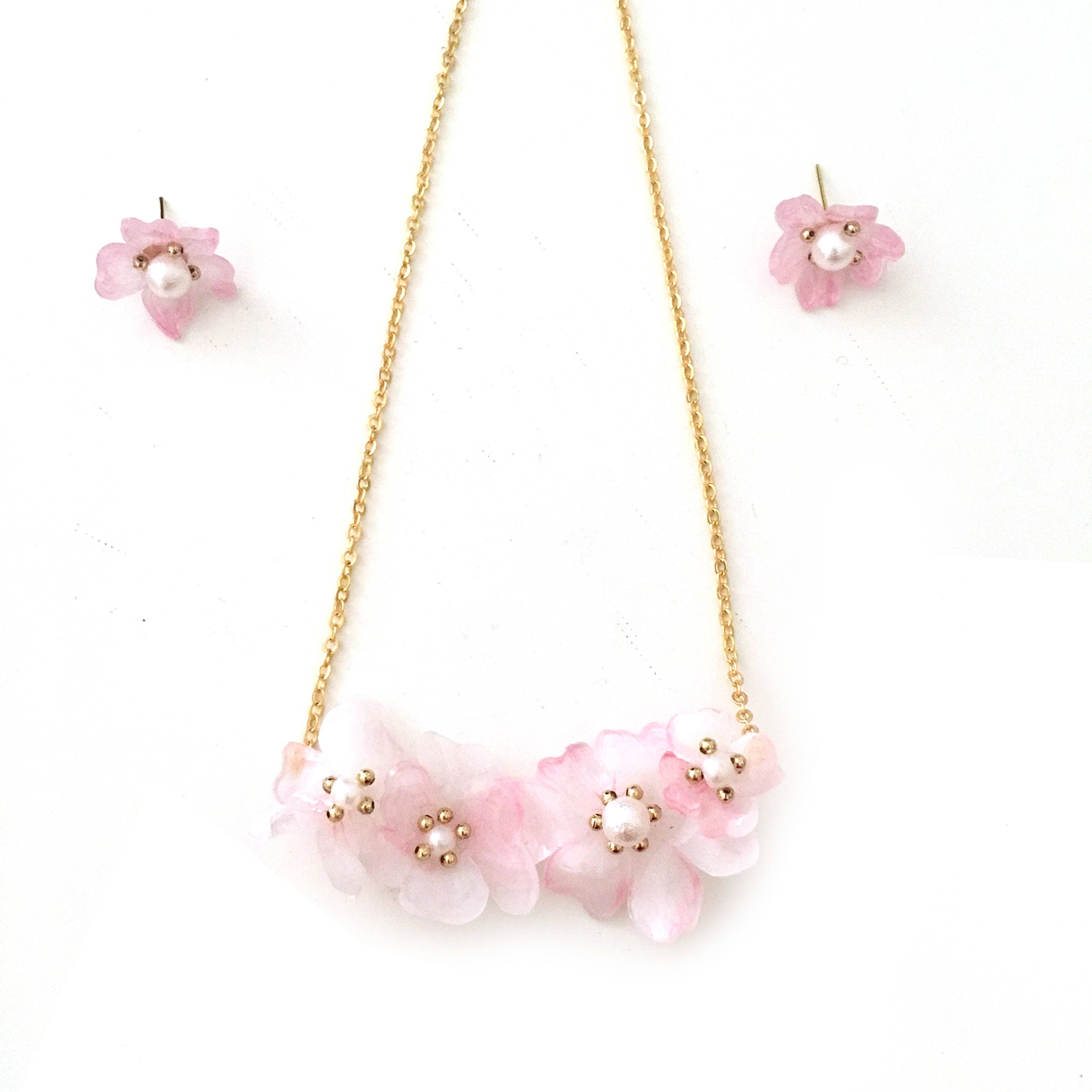 Pink flower Shrink plastic necklace Flower jewellery set
