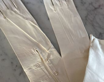 1920s vintage white kid leather long gloves with pearl buttons - nos