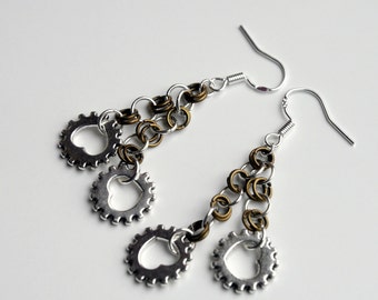 Silver heart Cog Earrings, Steampunk Gift, gear Cog jewellery, Silver cog and chain Earrings, Silver and bronze chain dangle earrings,