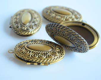 Orologio Dipinto A Mano Antico Isolato Su Bianco Immagine Stock - Foto 3