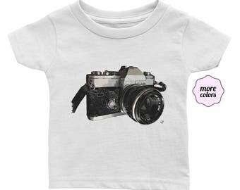 Vintage Camera Infant / Baby Short-Sleeve Shirt | Film Camera Infant Shirt | Photographer Baby T-Shirt | Photography Baby Shower Gift | 35mm