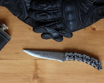 Hand forged knife made of motorcycle chain