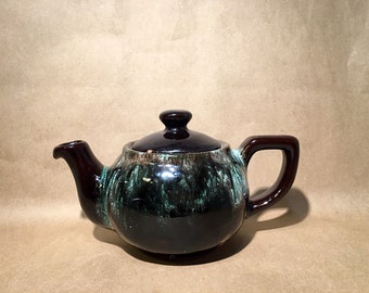 Vintage Royal Canadian Art PotteryTeapot - Ceramic Teapot