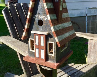 Cute Patriotic Birdhouse