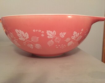 Pyrex Pink Gooseberry 4 Quart Cinderella Nesting Bowl
