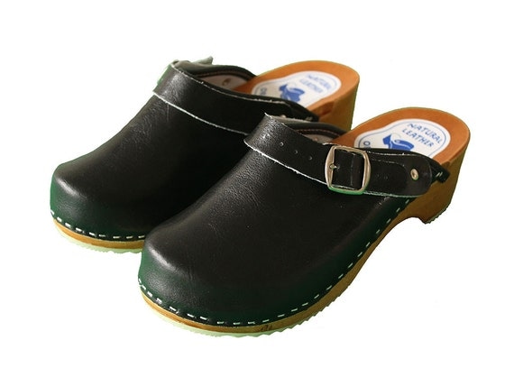 clogs for women clearance