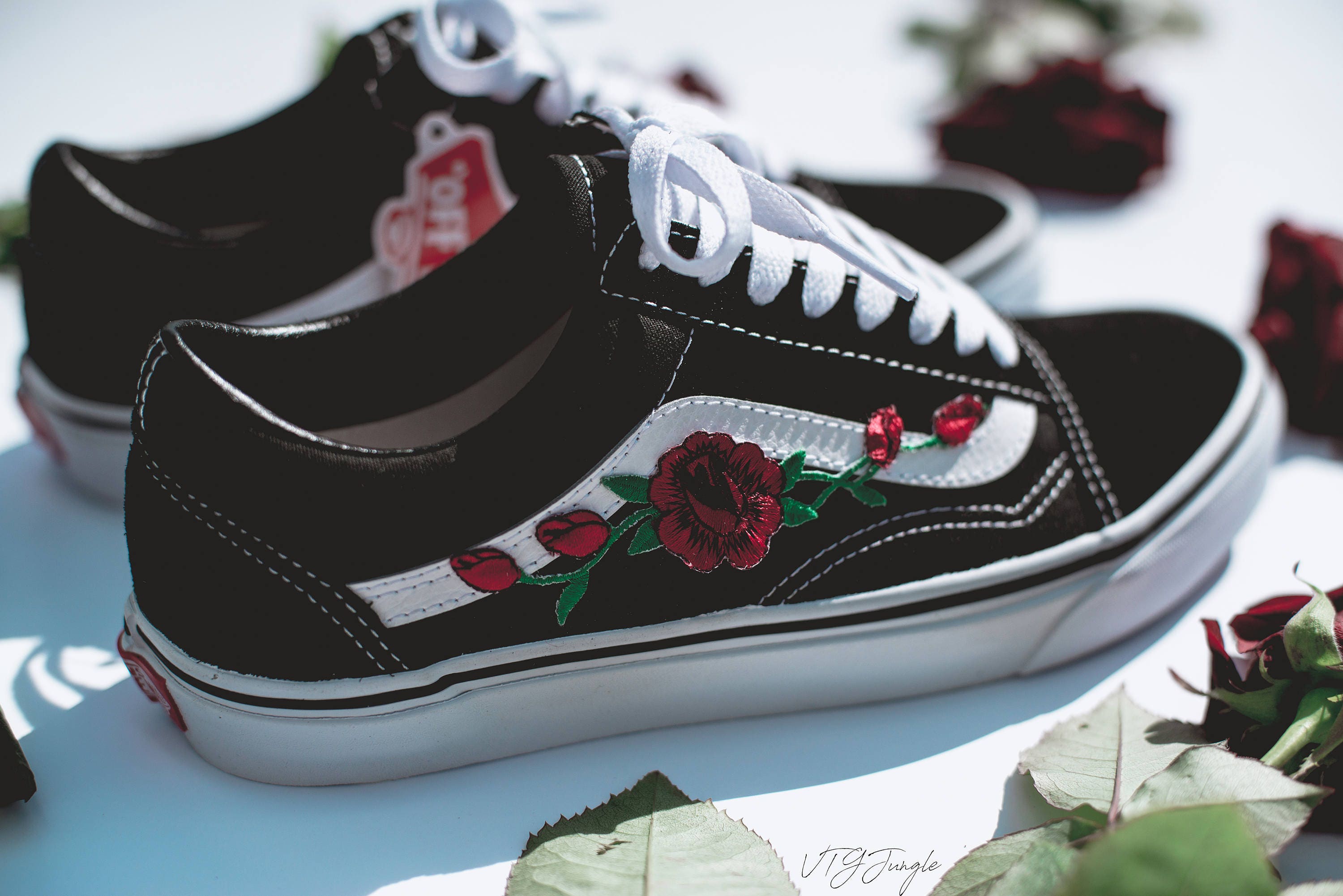 VANS OLD SKOOL CUSTOM - 'ROSE PATCH' - EUR 34.5 - 47 UNISEX - ROSEN ... VANS OLD SKOOL CUSTOM - 'ROSE PATCH' - EUR 34.5 - 47 UNISEX - ROSEN ...