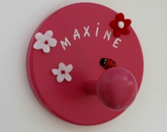 Porte-manteau rond en bois personnalisable - Le Bonheur est dans le Pré - Rose