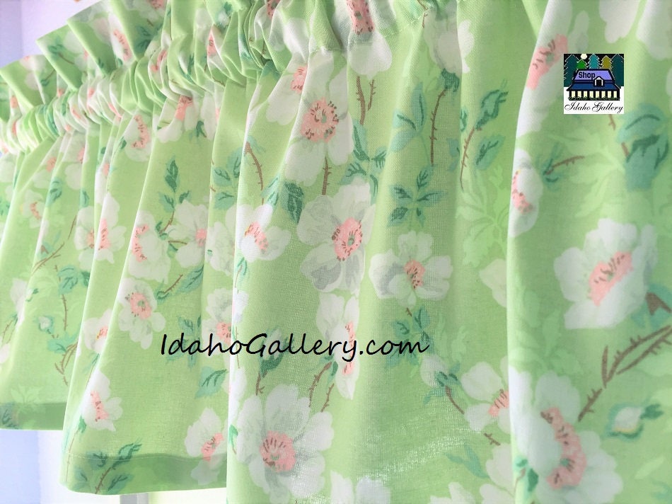 Floral Curtain Mint Green with White Blossoms Kitchen Curtain