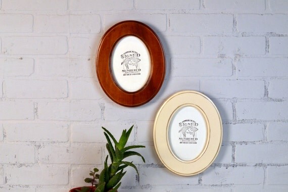 Items Similar To 5x7 Oval Opening Picture Frame Oval Shaped Outside In