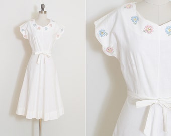 Vintage 40s Dress | 1940s smiling flower faces dress | novelty print | xs | 5878