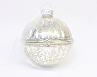 Opening Glass Bauble, Destash, Seconds, Glass Bauble, Opening Bauble, Christmas Bauble, Vintage Bauble, Christmas Decoration