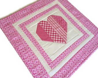 Valentine Table Topper, Quilted Table Runner, Patchwork Heart, Mini Quilt, Valentine Runner, Red White Pink
